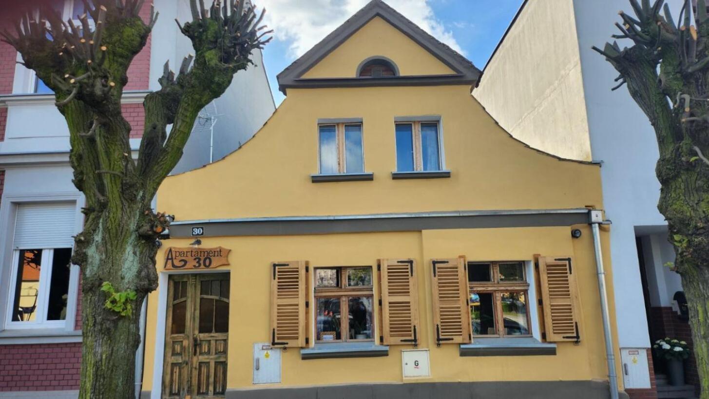 Apartament Rynek 30 Osieczna Bagian luar foto