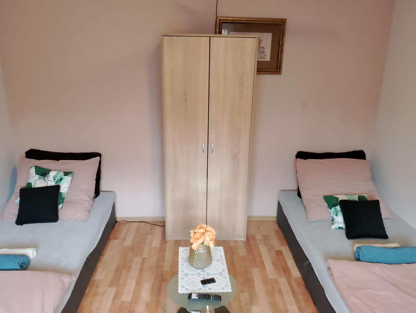 Apartament Rynek 30 Osieczna Bagian luar foto